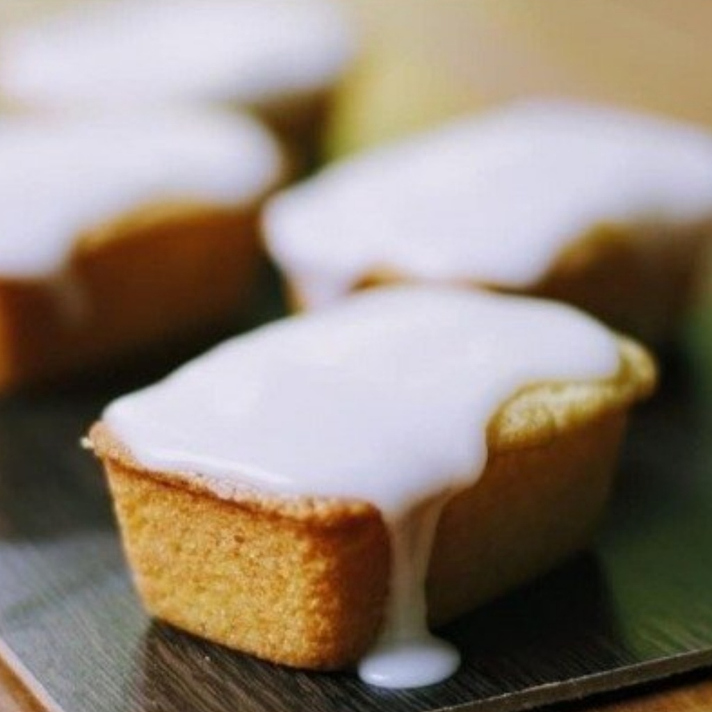 MOLDE DE SILICONA MINI BUDIN 8 x 5 x 2,6cm (6un)