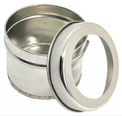 Pote de lata con visor